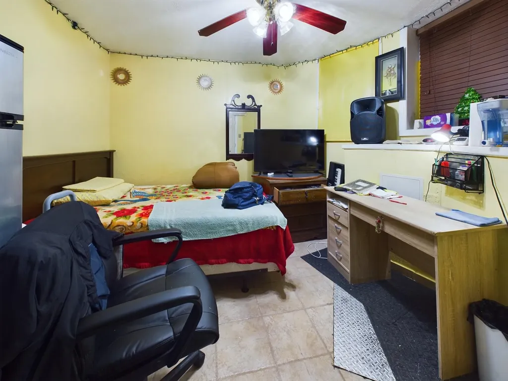 434 Warwick Street Brooklyn NY 11207