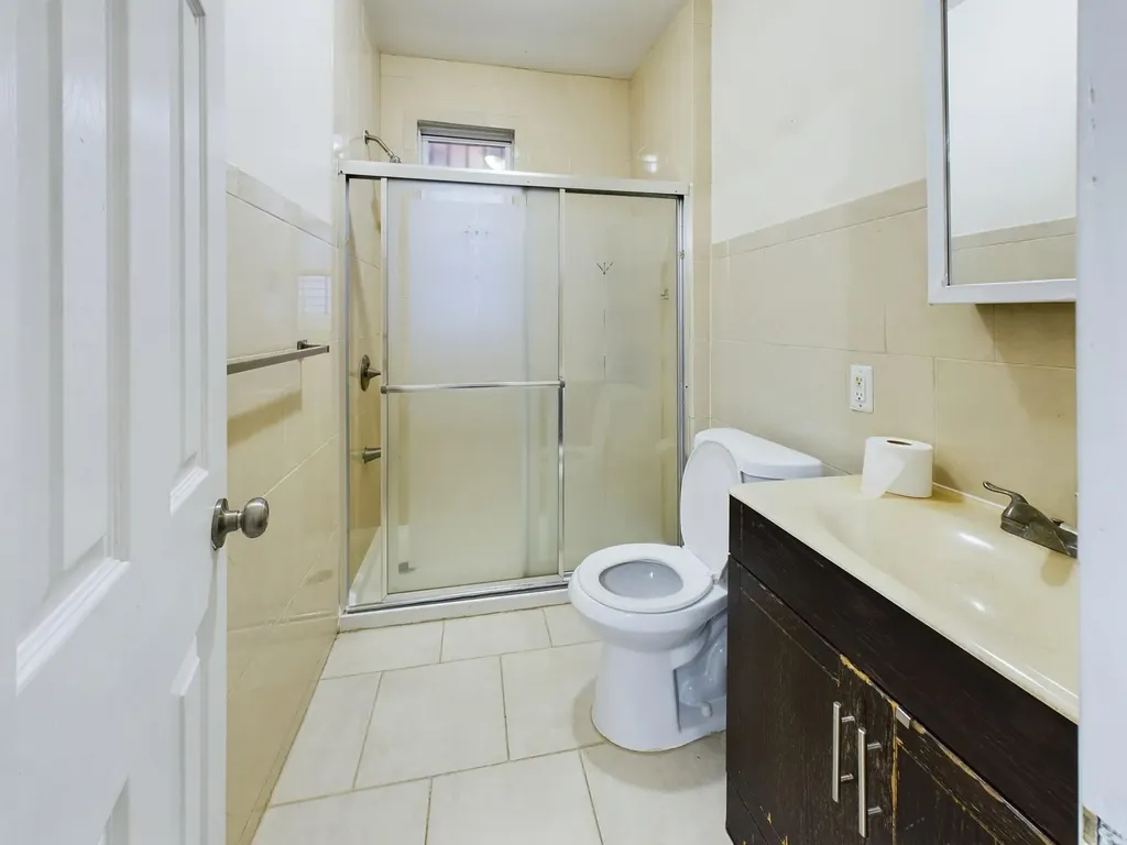 434 Warwick Street Brooklyn NY 11207