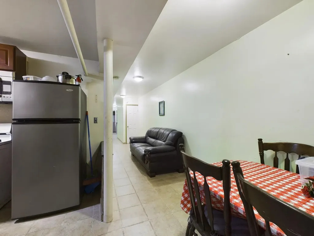 434 Warwick Street Brooklyn NY 11207