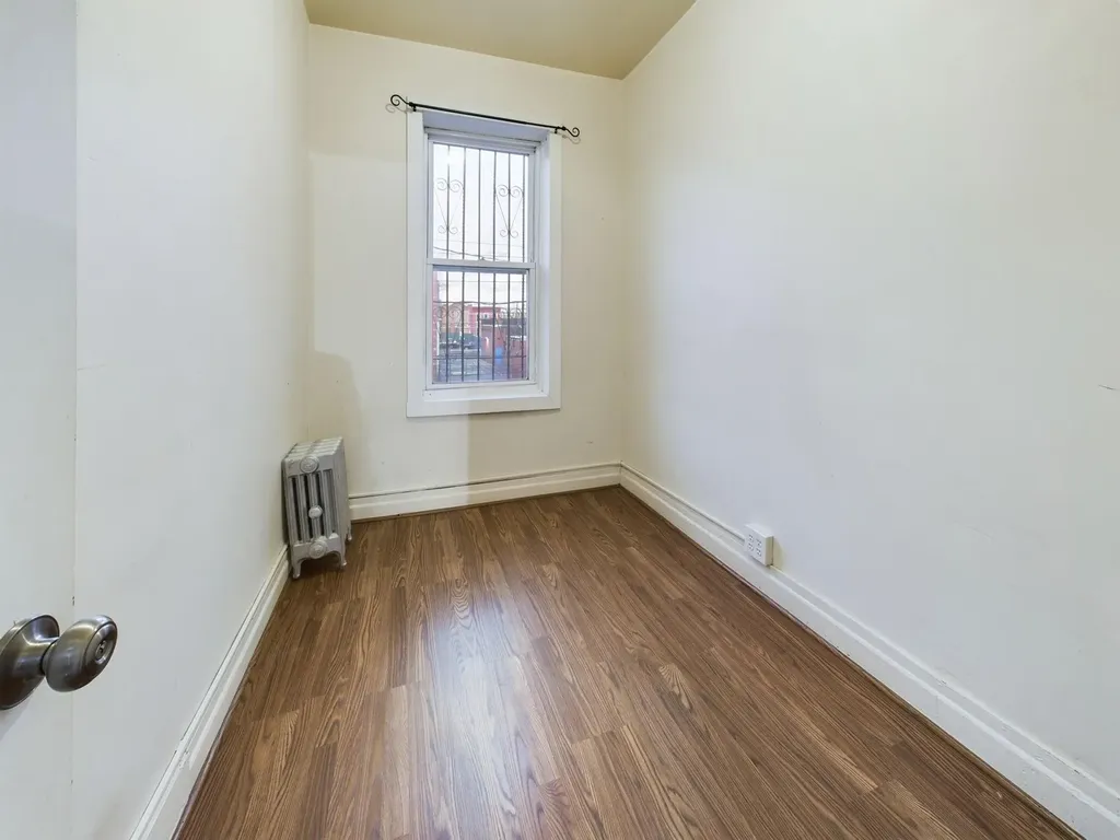 434 Warwick Street Brooklyn NY 11207