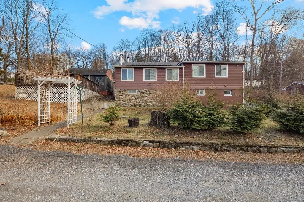 15 Grandview Trail Monroe NY 10950