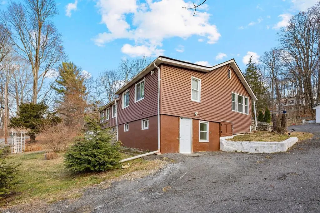 15 Grandview Trail Monroe NY 10950