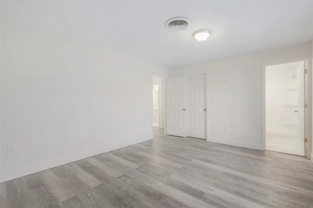18 Magurno Lane Poughkeepsie NY 12603
