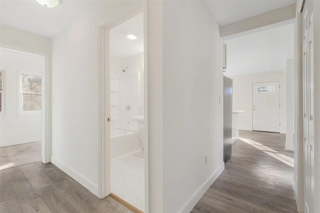 18 Magurno Lane Poughkeepsie NY 12603
