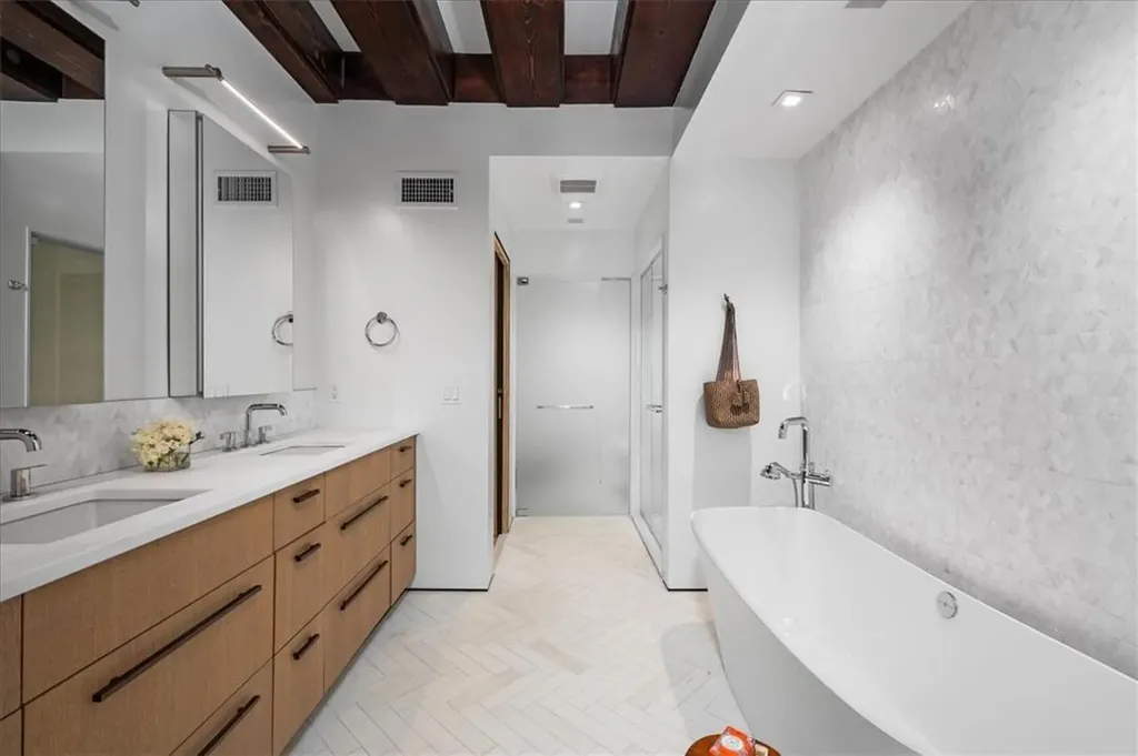 971 Fenimore Road Larchmont NY 10538