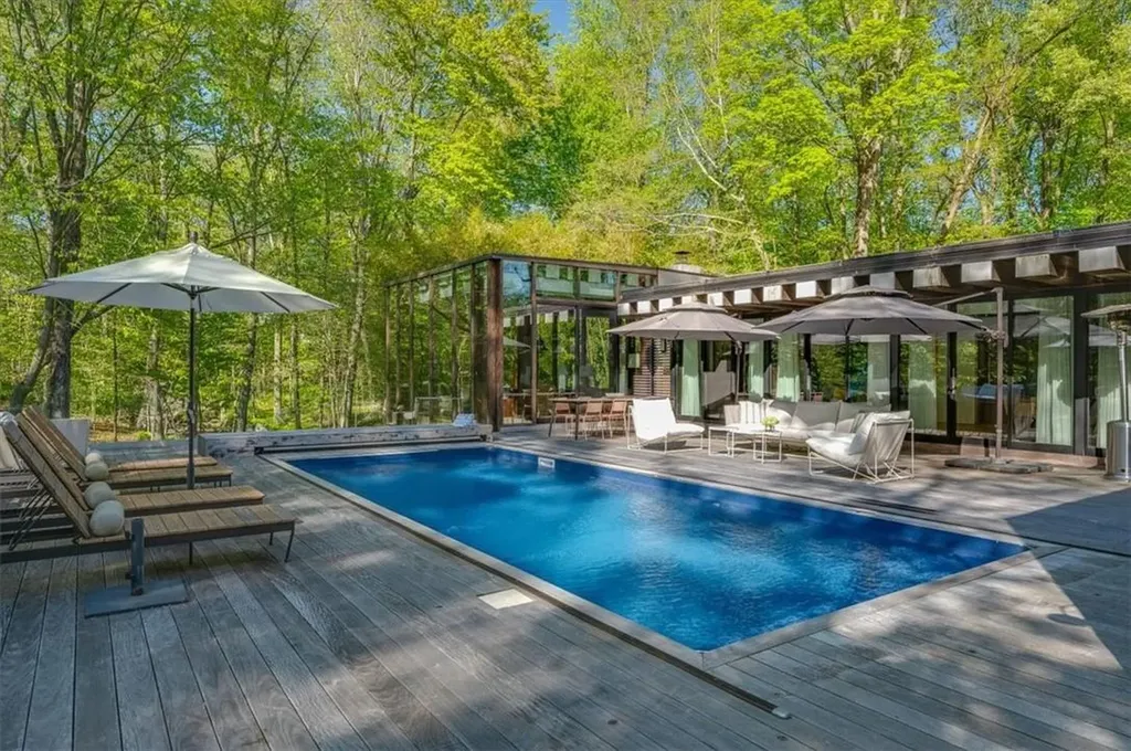 971 Fenimore Road Larchmont NY 10538