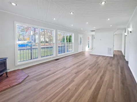 399 Auborn Brookhaven NY 11967