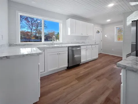 399 Auborn Brookhaven NY 11967