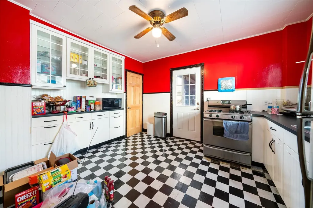 156 Commonwealth Avenue Middletown NY 10940