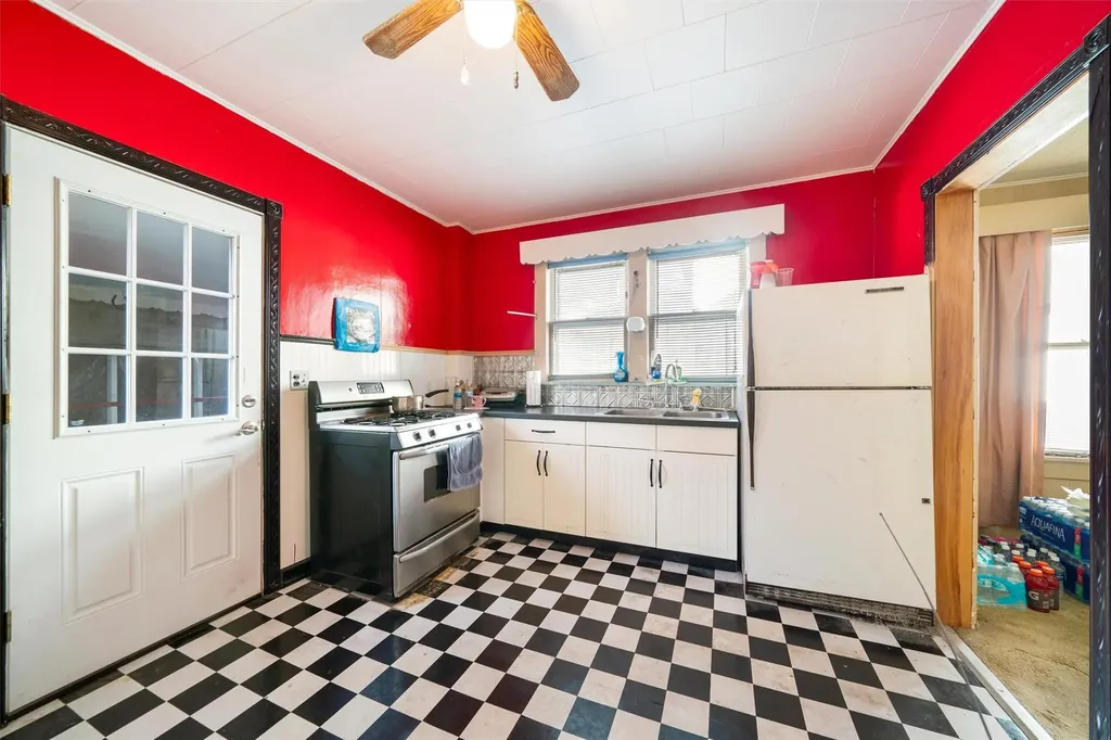 156 Commonwealth Avenue Middletown NY 10940