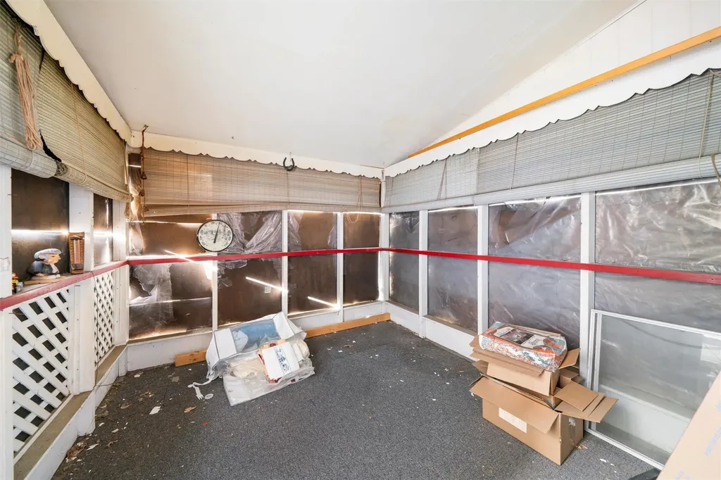 156 Commonwealth Avenue Middletown NY 10940