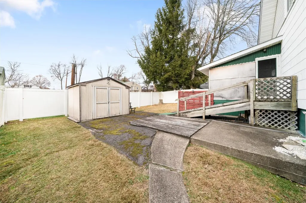 156 Commonwealth Avenue Middletown NY 10940