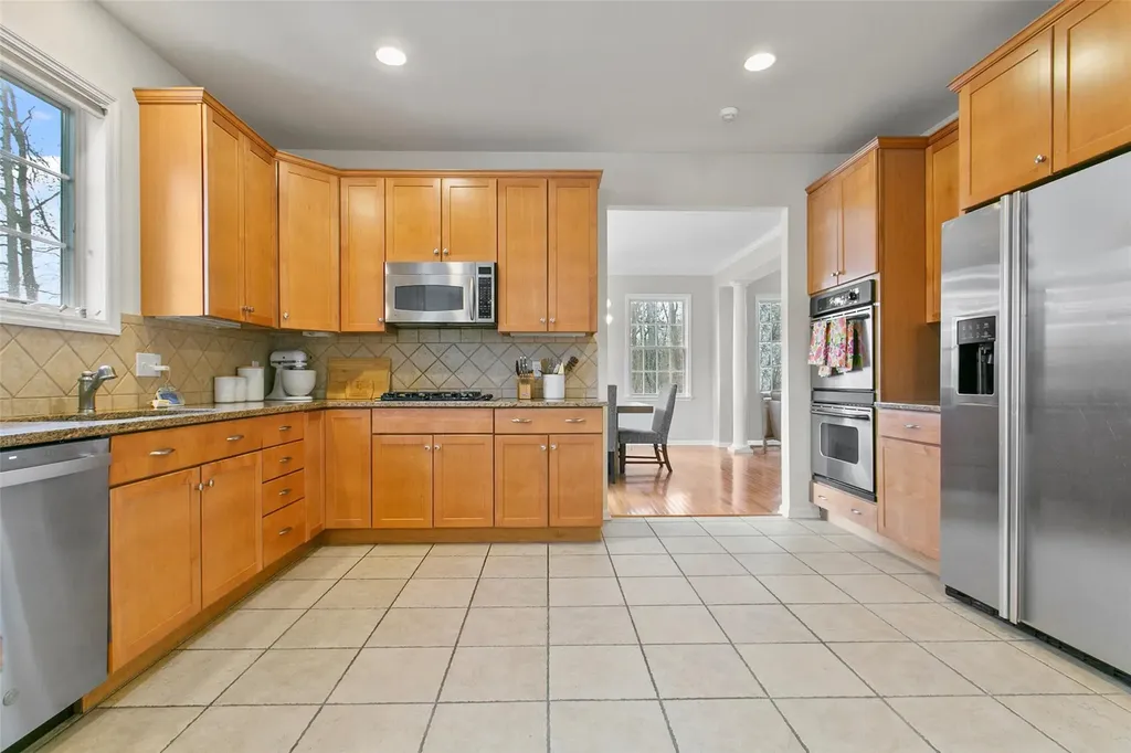 44 Loomis Drive Baldwin Place NY 10505