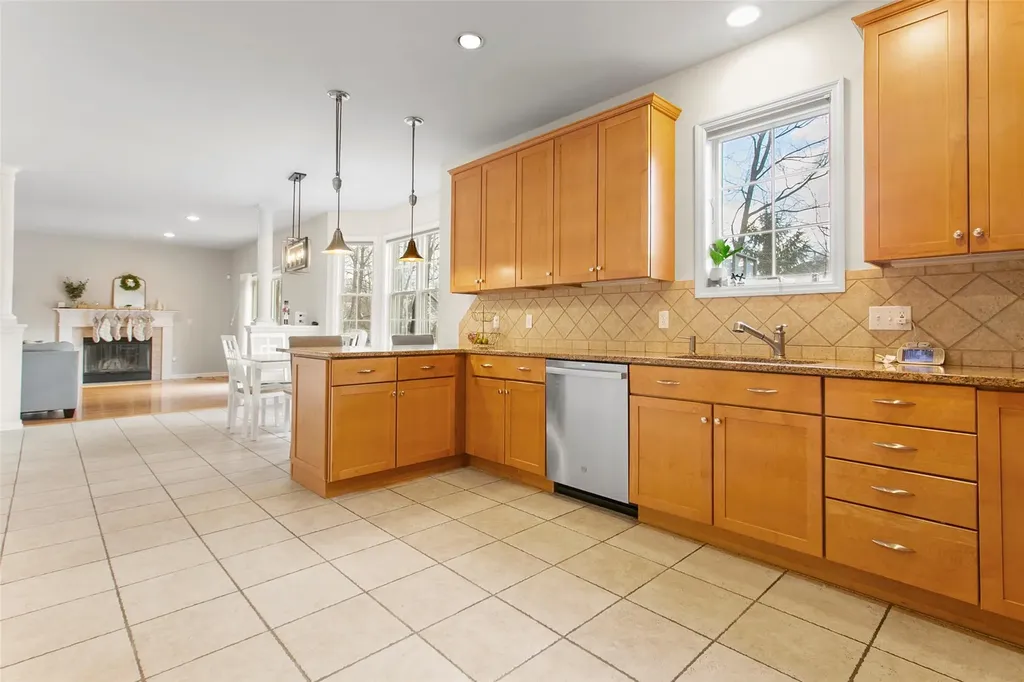 44 Loomis Drive Baldwin Place NY 10505
