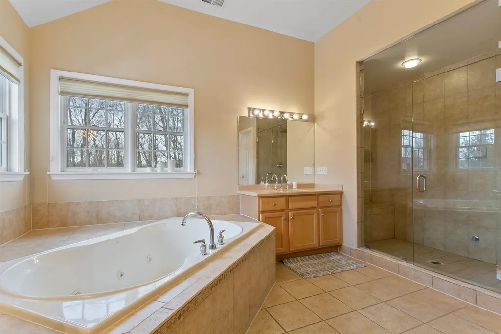 44 Loomis Drive Baldwin Place NY 10505
