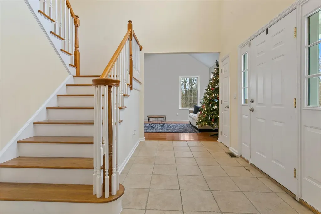 44 Loomis Drive Baldwin Place NY 10505