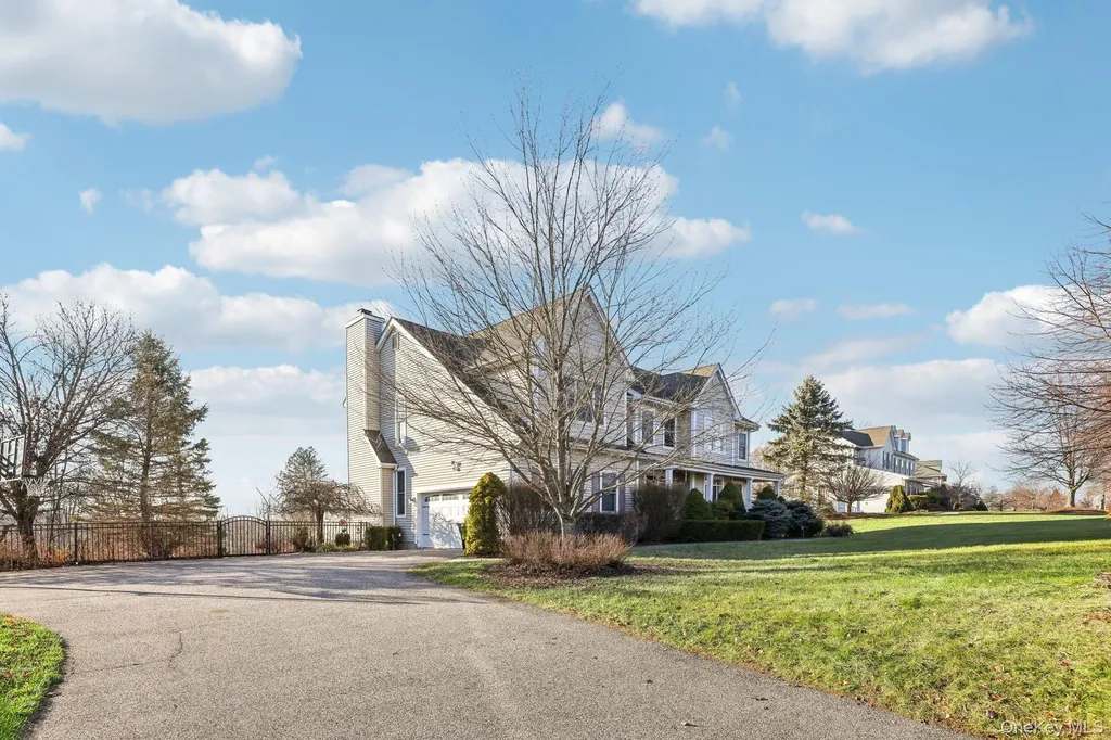 13 Mansion Ridge Boulevard Monroe NY 10950