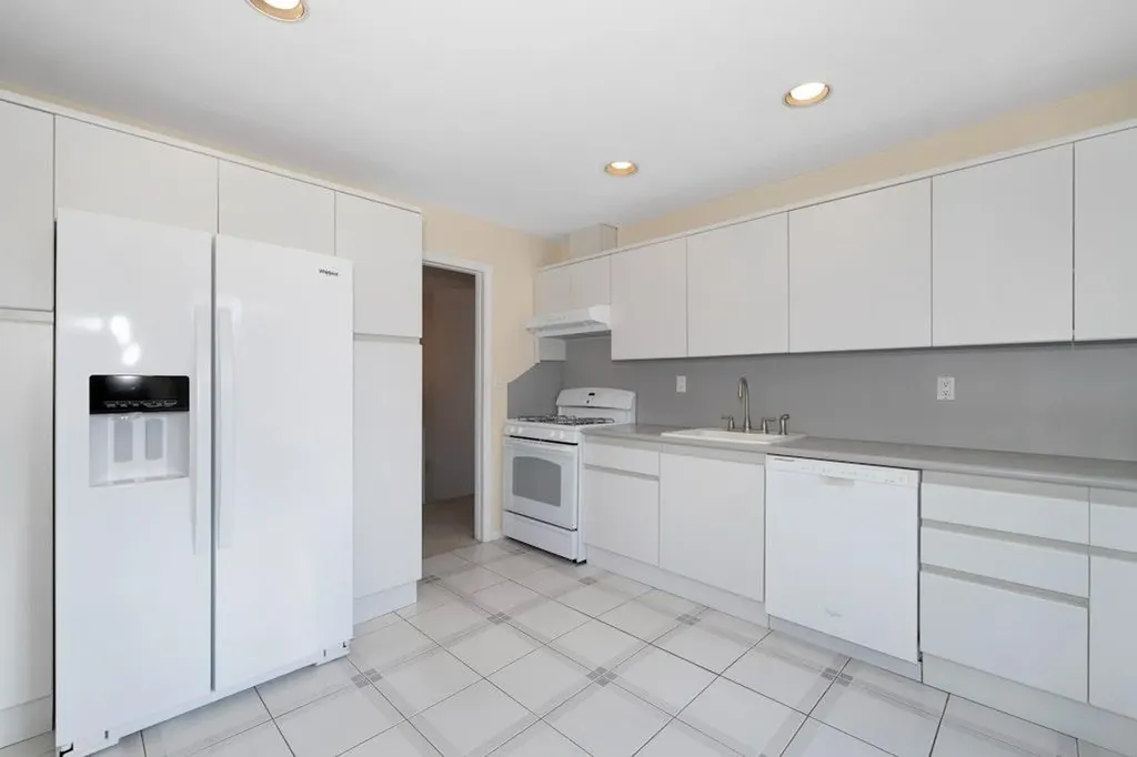 6 Lenbar Circle New City NY 10956