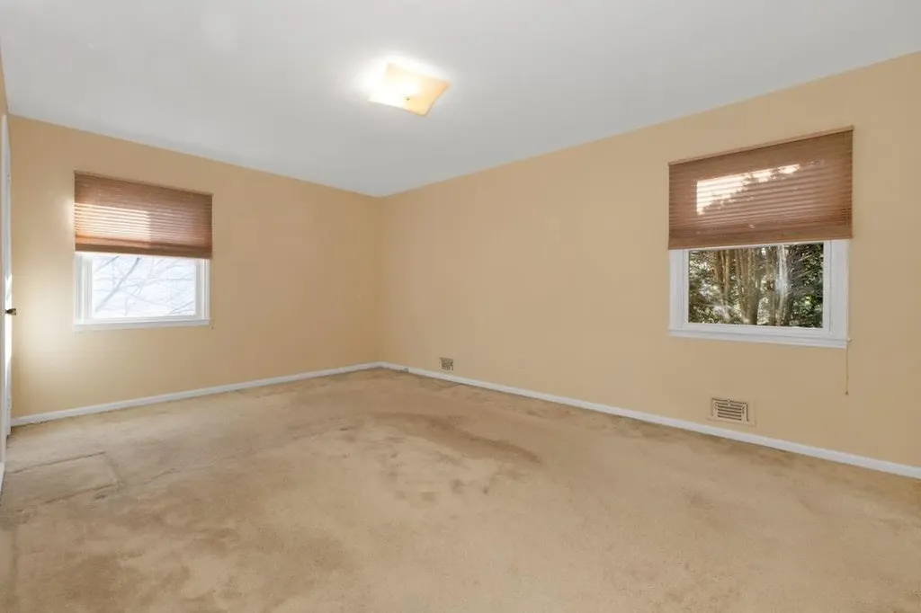 6 Lenbar Circle New City NY 10956