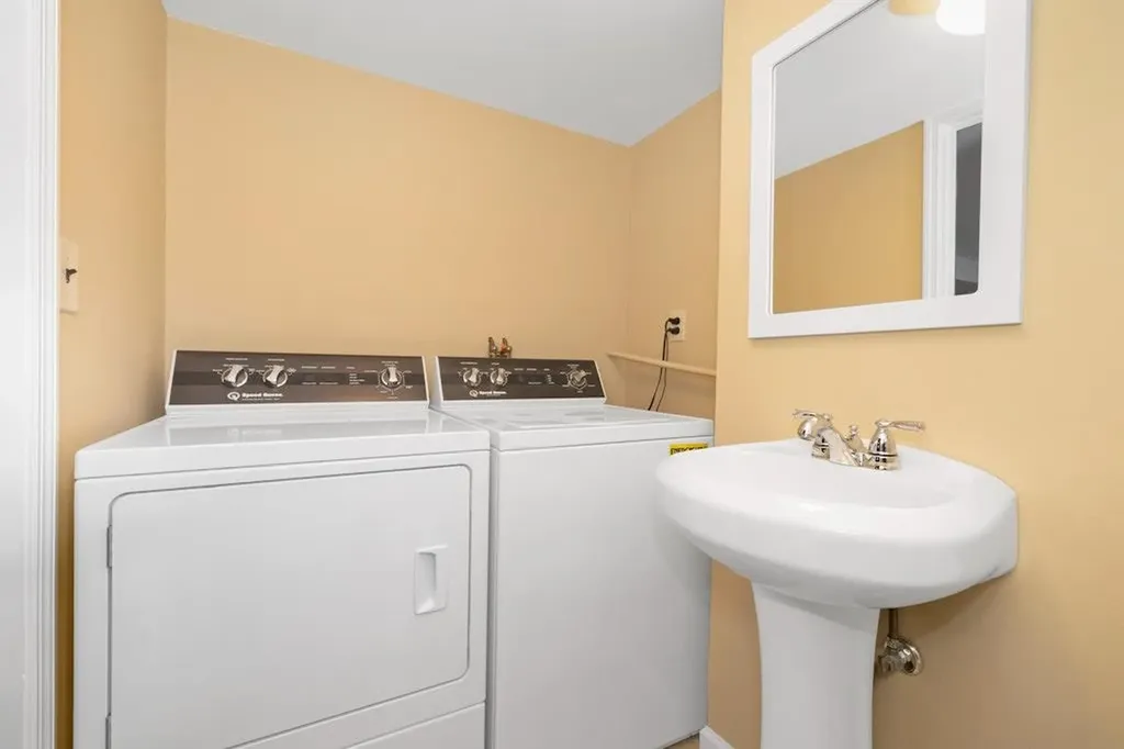6 Lenbar Circle New City NY 10956