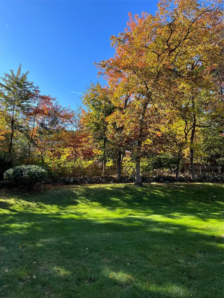 6 Lenbar Circle New City NY 10956