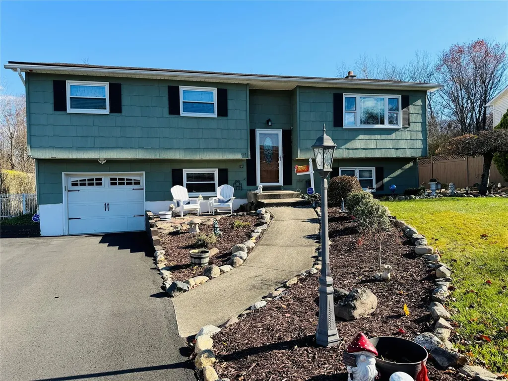 97 Rolling Meadows Road Middletown NY 10940