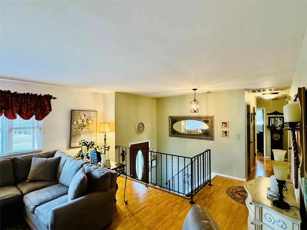 97 Rolling Meadows Road Middletown NY 10940
