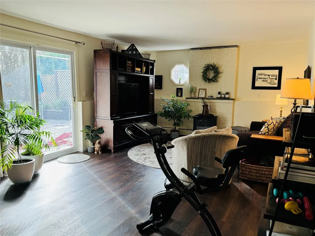 97 Rolling Meadows Road Middletown NY 10940