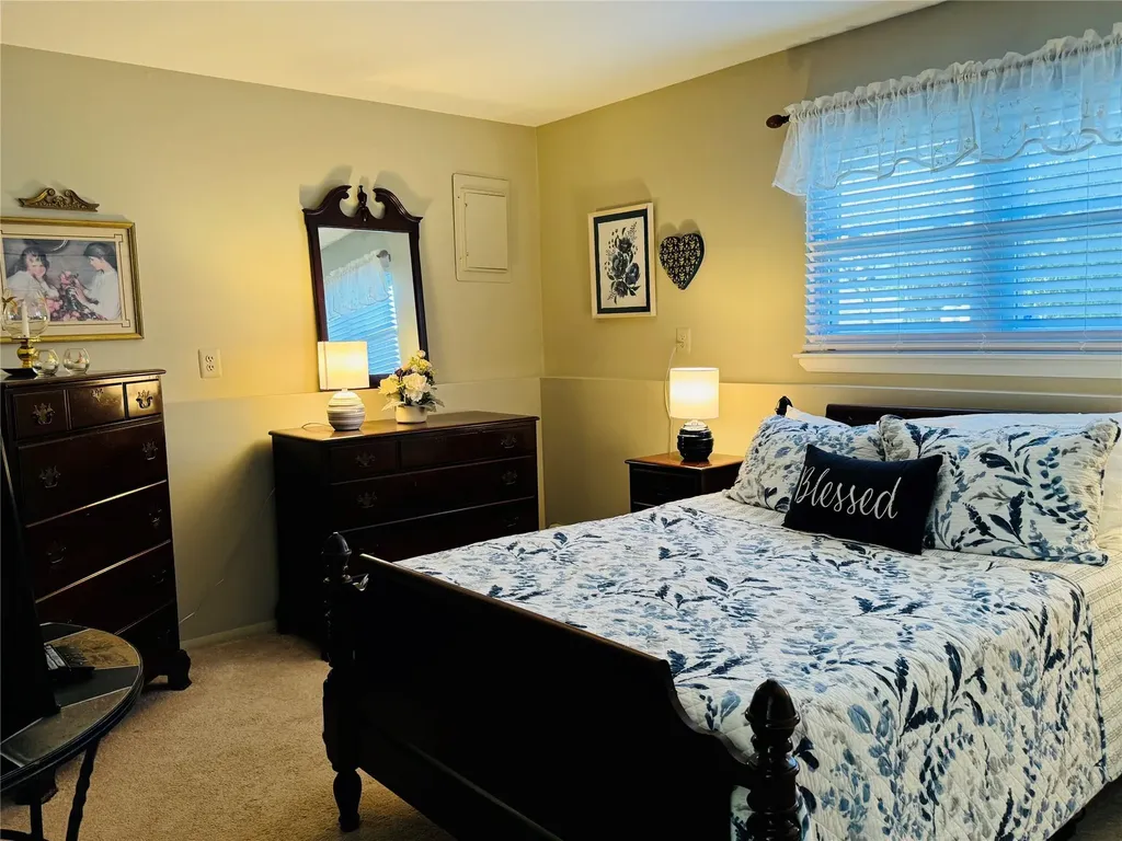 97 Rolling Meadows Road Middletown NY 10940
