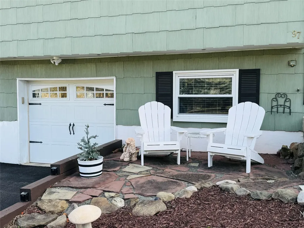 97 Rolling Meadows Road Middletown NY 10940