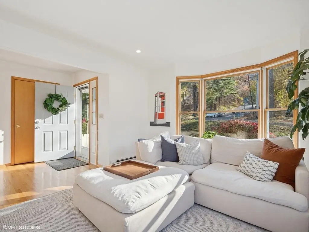 41 Glenford Avenue Beacon NY 12508