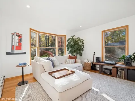 41 Glenford Avenue Beacon NY 12508