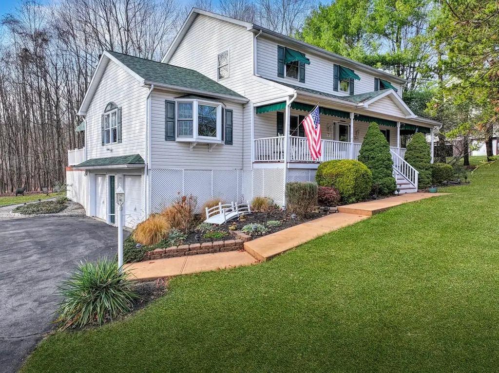 27 Edward Place Monroe NY 10950