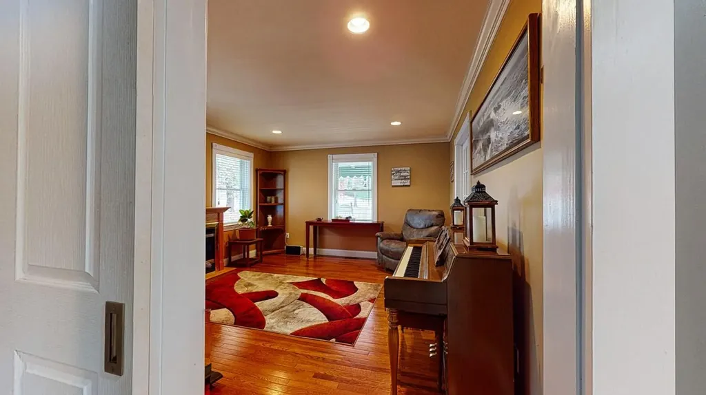 27 Edward Place Monroe NY 10950