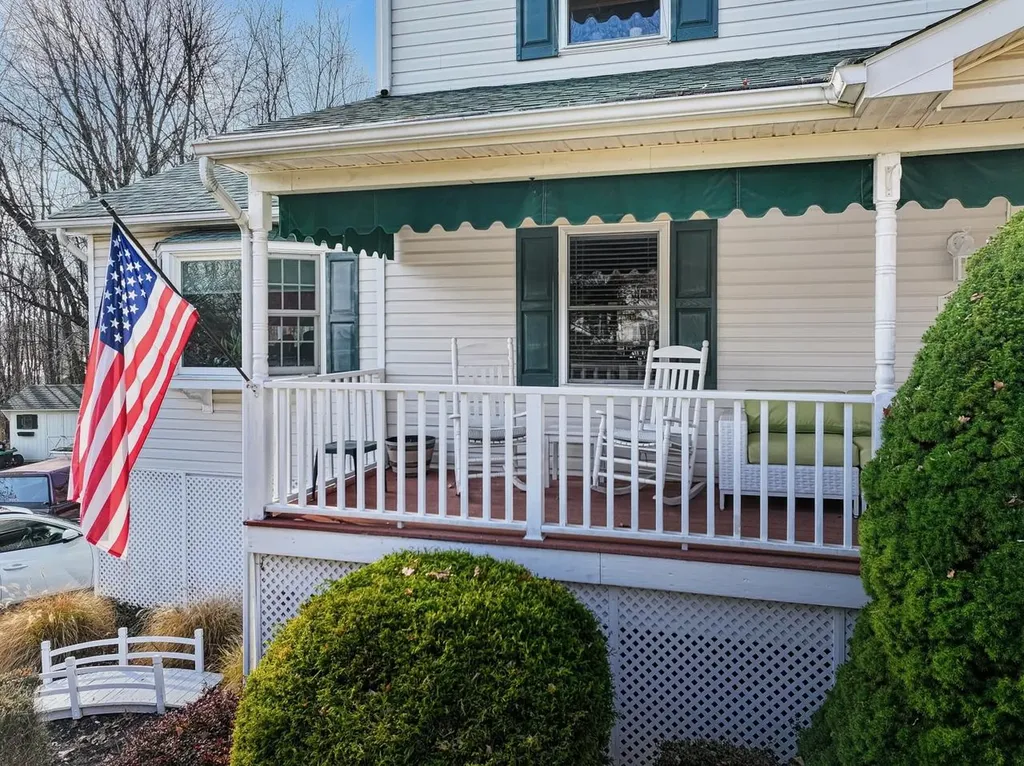 27 Edward Place Monroe NY 10950