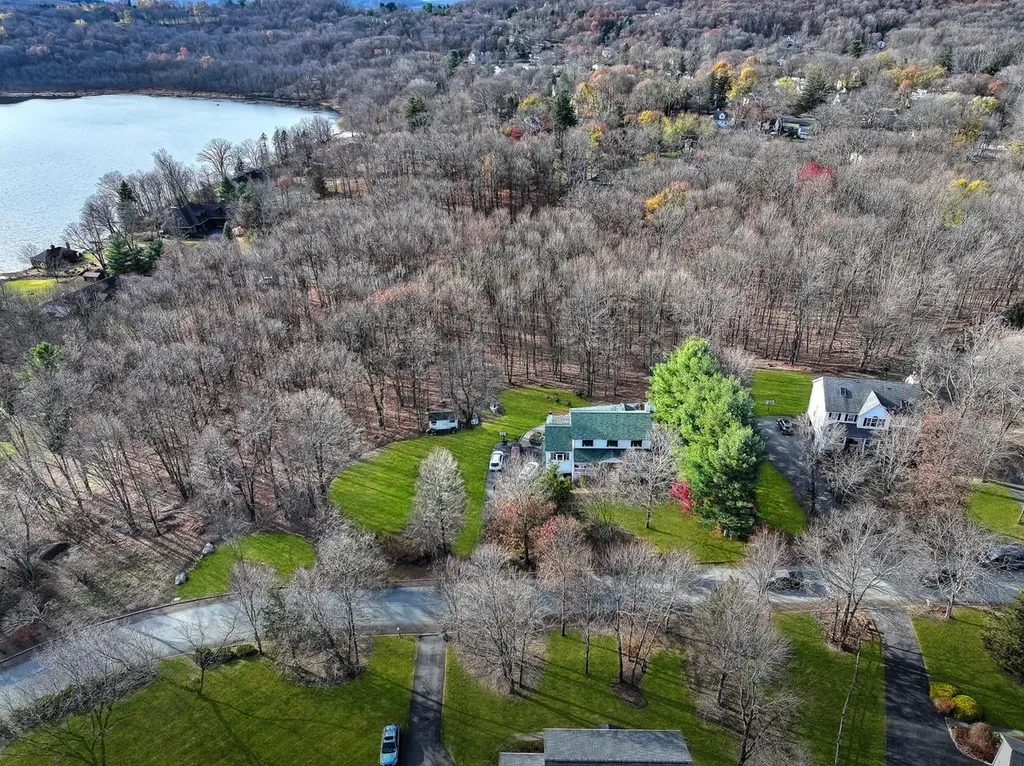 27 Edward Place Monroe NY 10950