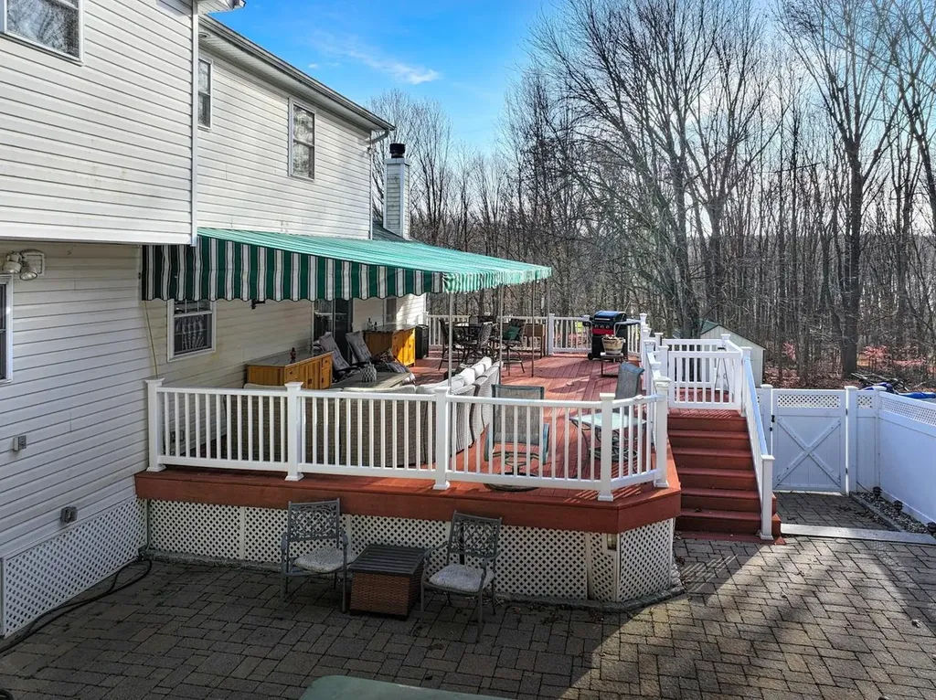 27 Edward Place Monroe NY 10950