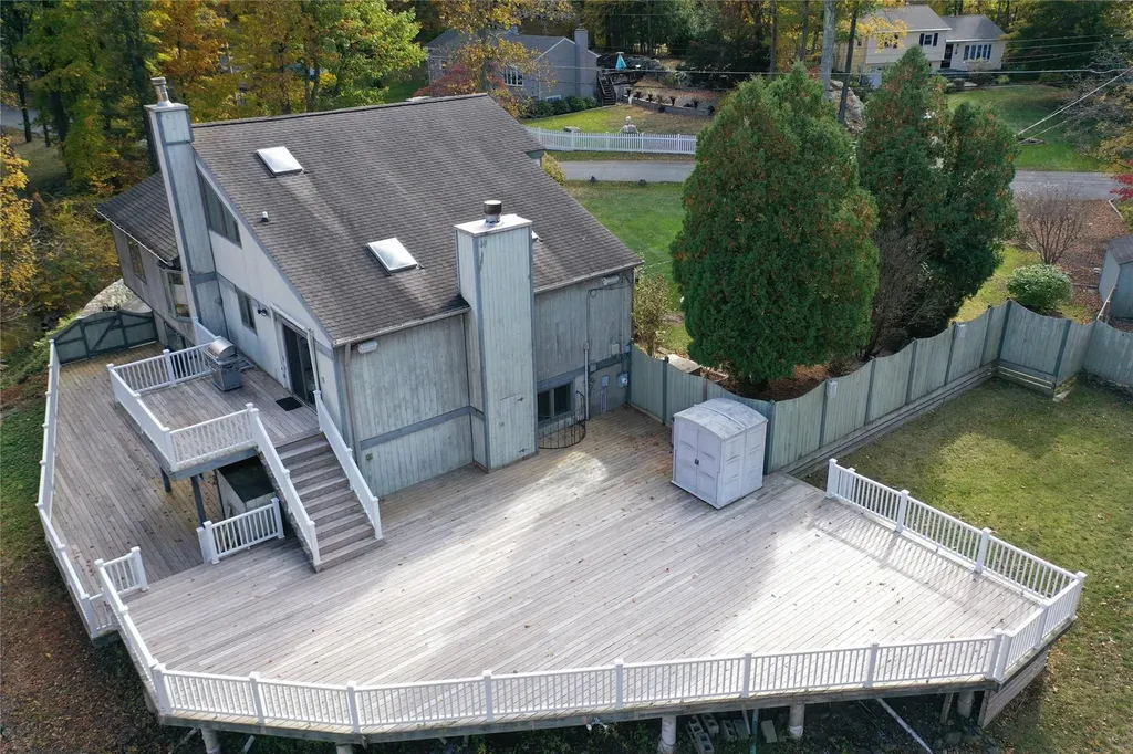 586 Wood Road Mahopac NY 10541