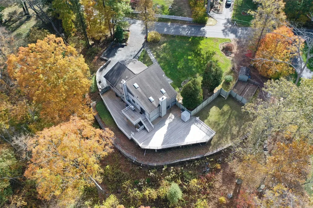586 Wood Road Mahopac NY 10541