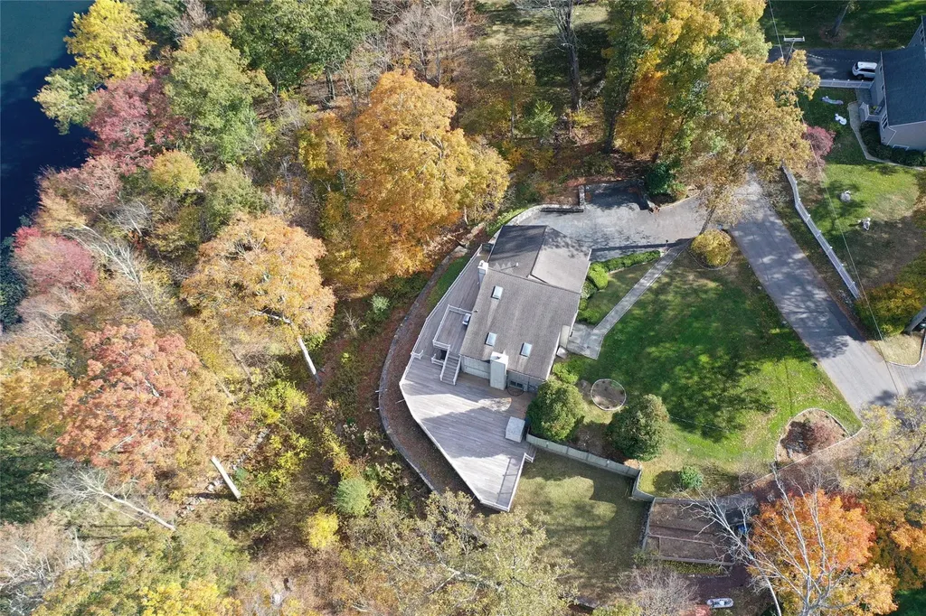 586 Wood Road Mahopac NY 10541