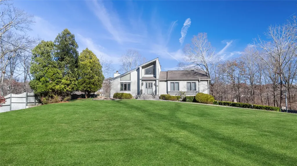 586 Wood Road Mahopac NY 10541
