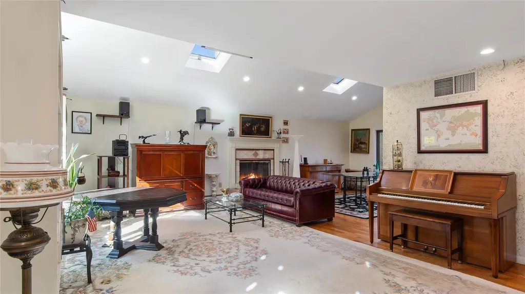586 Wood Road Mahopac NY 10541