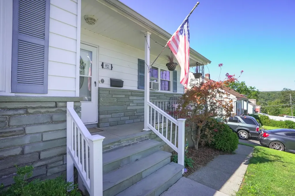 921 Lyman Avenue Peekskill NY 10566