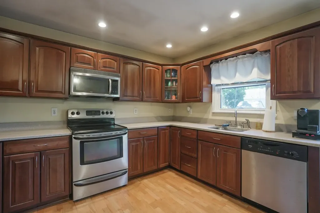 921 Lyman Avenue Peekskill NY 10566