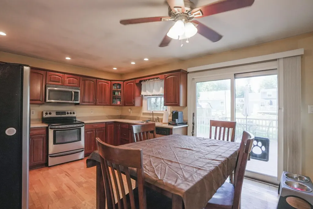 921 Lyman Avenue Peekskill NY 10566