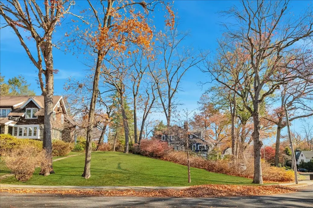 31 Seton Road Larchmont NY 10538