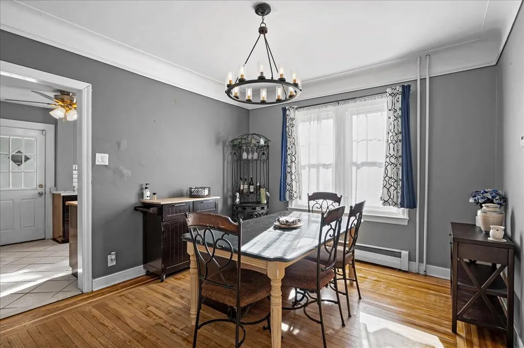 1076/1074 Rhinelander Avenue Bronx NY 10461