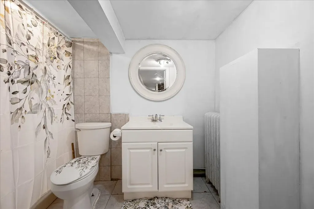 1076/1074 Rhinelander Avenue Bronx NY 10461