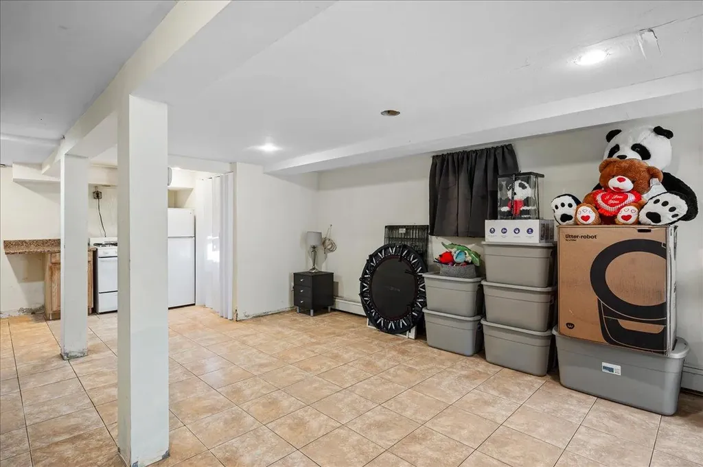 1076/1074 Rhinelander Avenue Bronx NY 10461