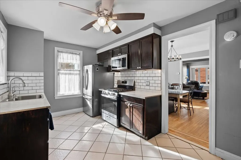 1076/1074 Rhinelander Avenue Bronx NY 10461